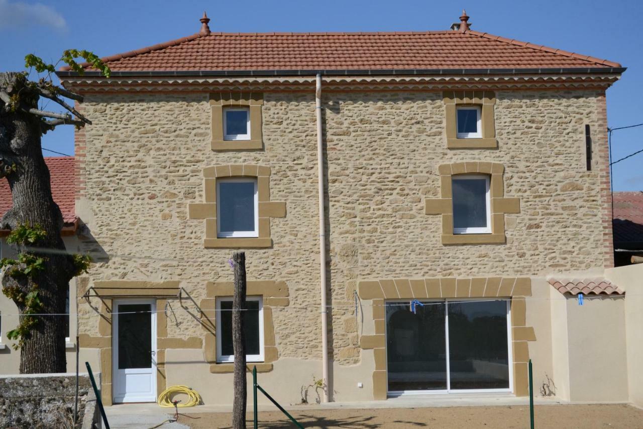 Gite Les Pins Montchenu Exterior foto